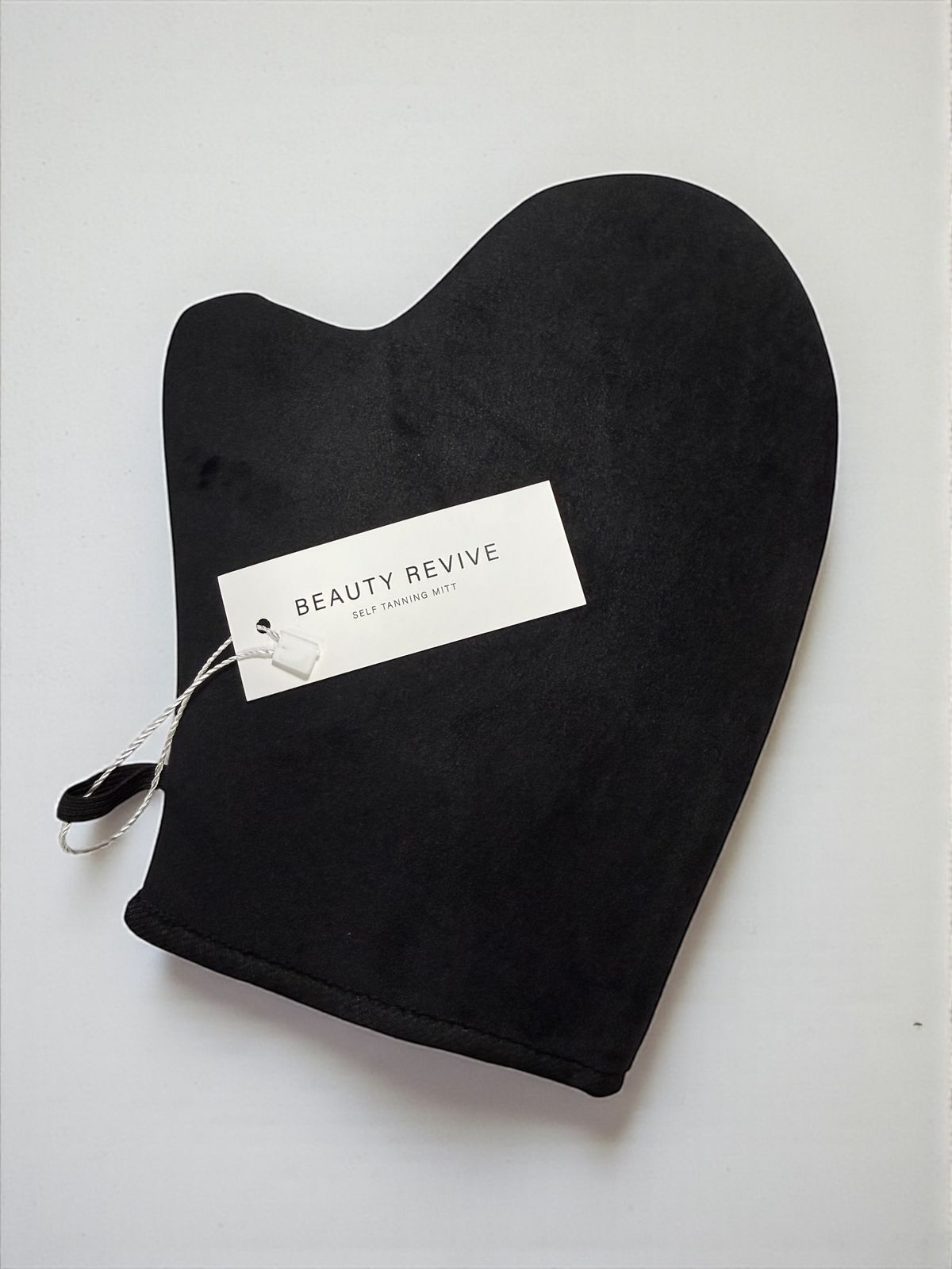 BEAUTY REVIVE Self Tan Mitt image